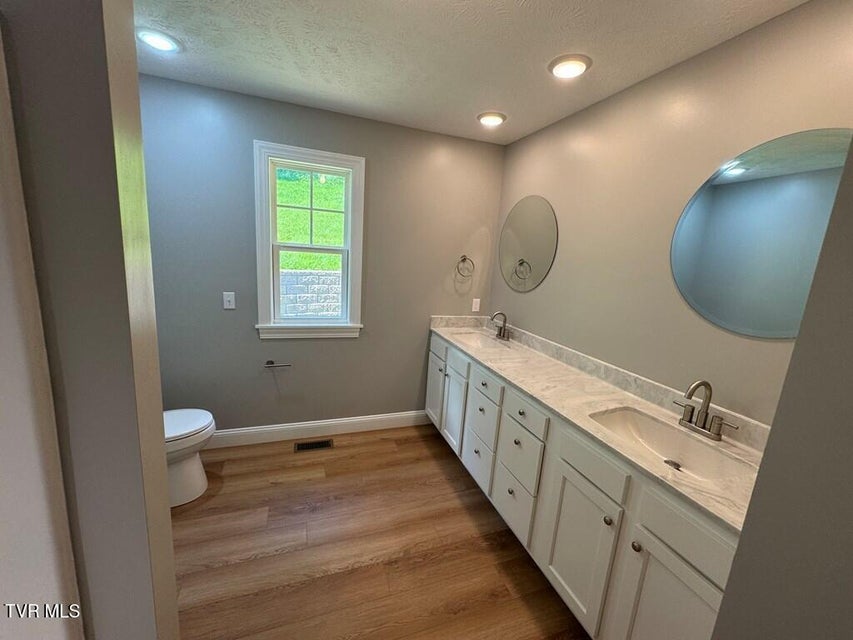 Photo #18: 1441 Old Stage Road