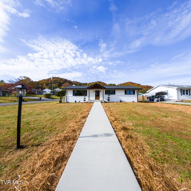 Photo #2: 301 El Paso Drive