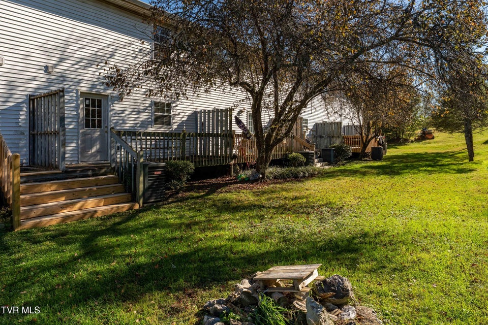 Photo #28: 23 Lexington Court