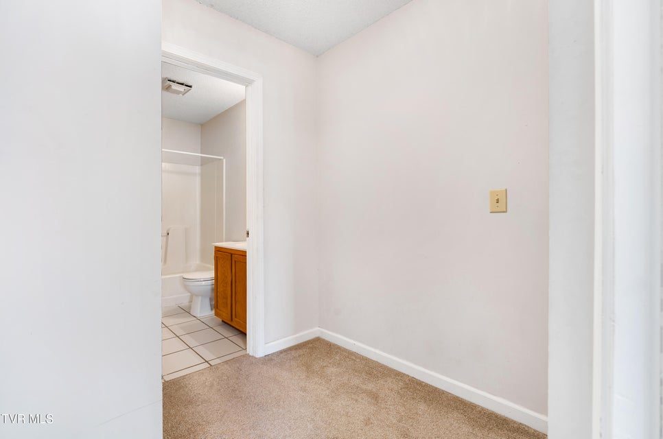 Photo #19: 23 Lexington Court