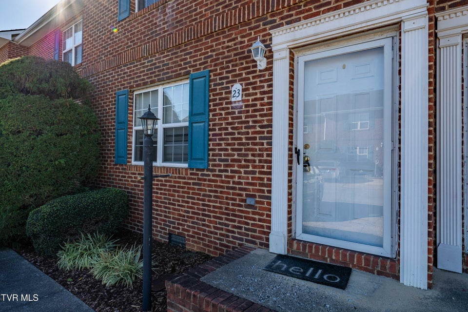 Photo #2: 23 Lexington Court