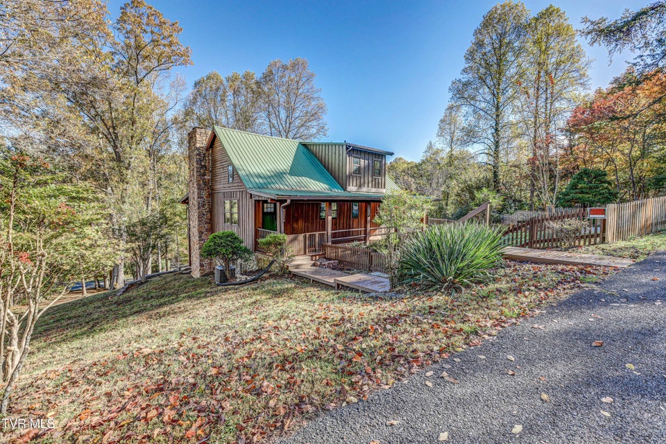 Photo #3: 129 Log Cabin Road