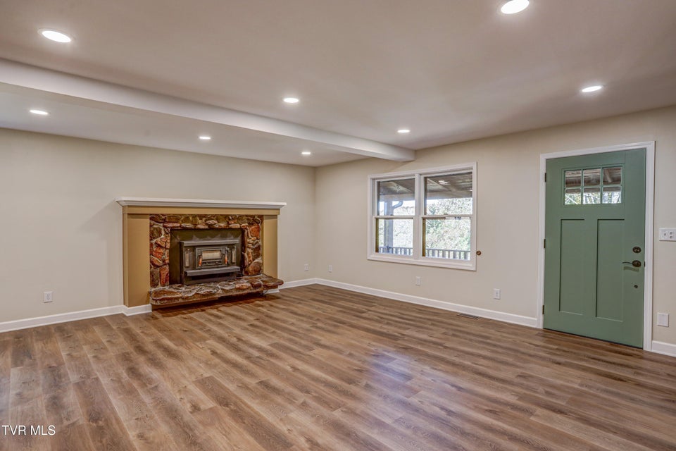 Photo #24: 129 Log Cabin Road