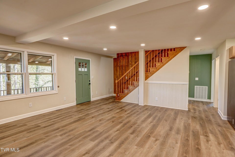 Photo #27: 129 Log Cabin Road