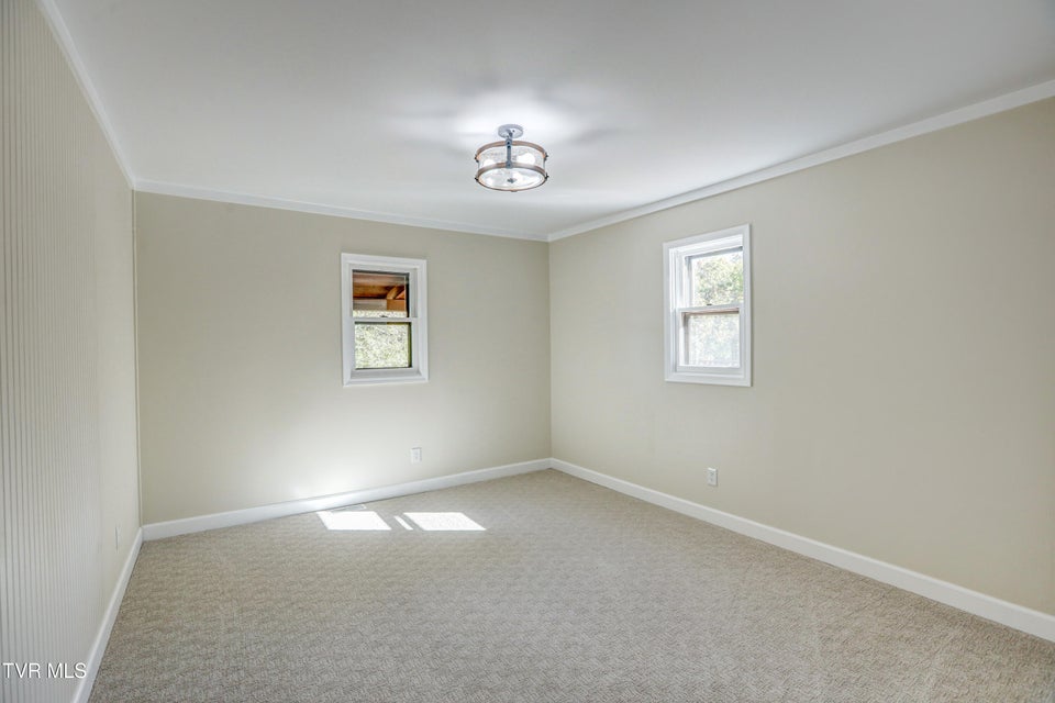 Photo #34: 129 Log Cabin Road