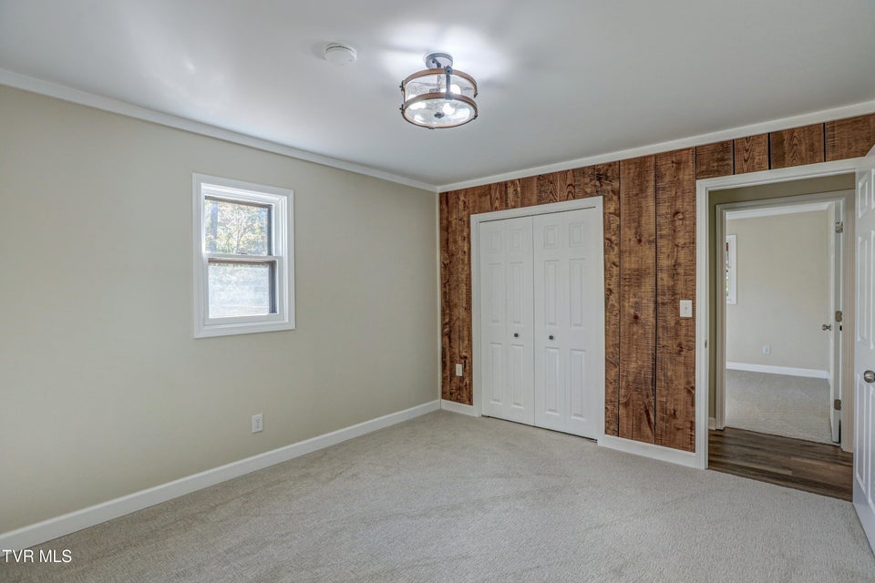 Photo #37: 129 Log Cabin Road