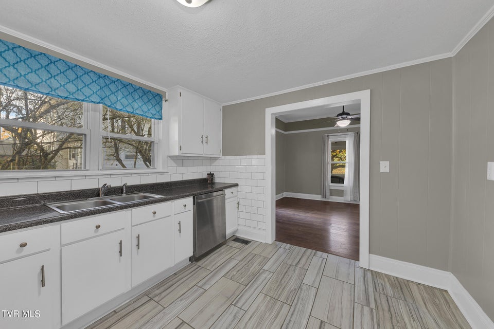 Photo #10: 1304 Chilhowie Avenue