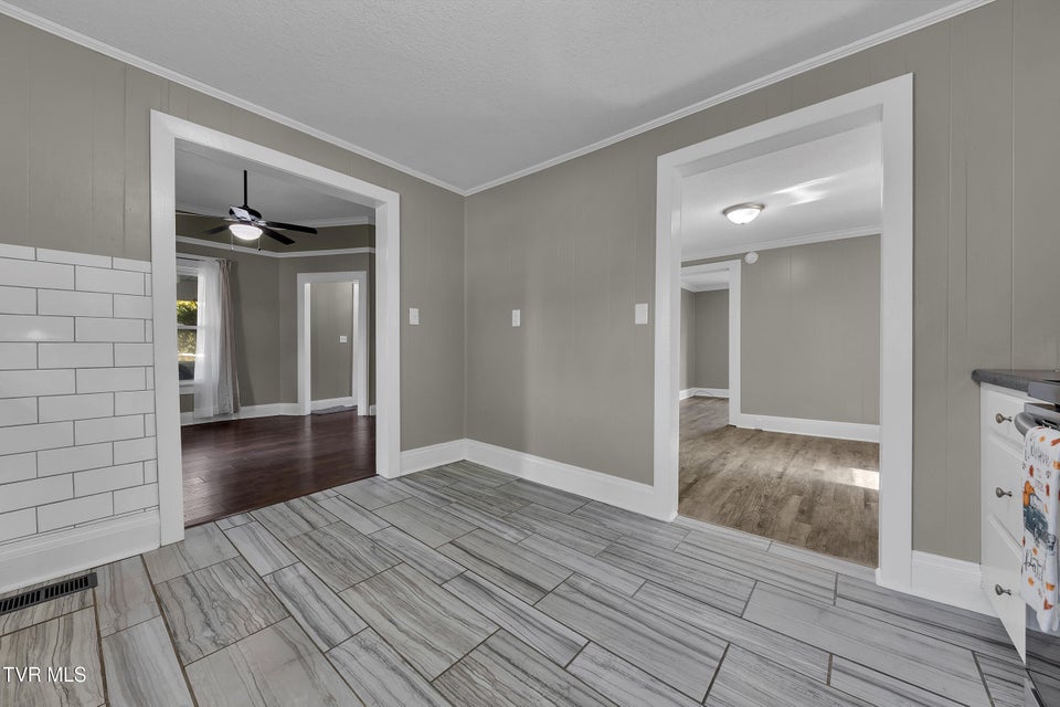 Photo #11: 1304 Chilhowie Avenue