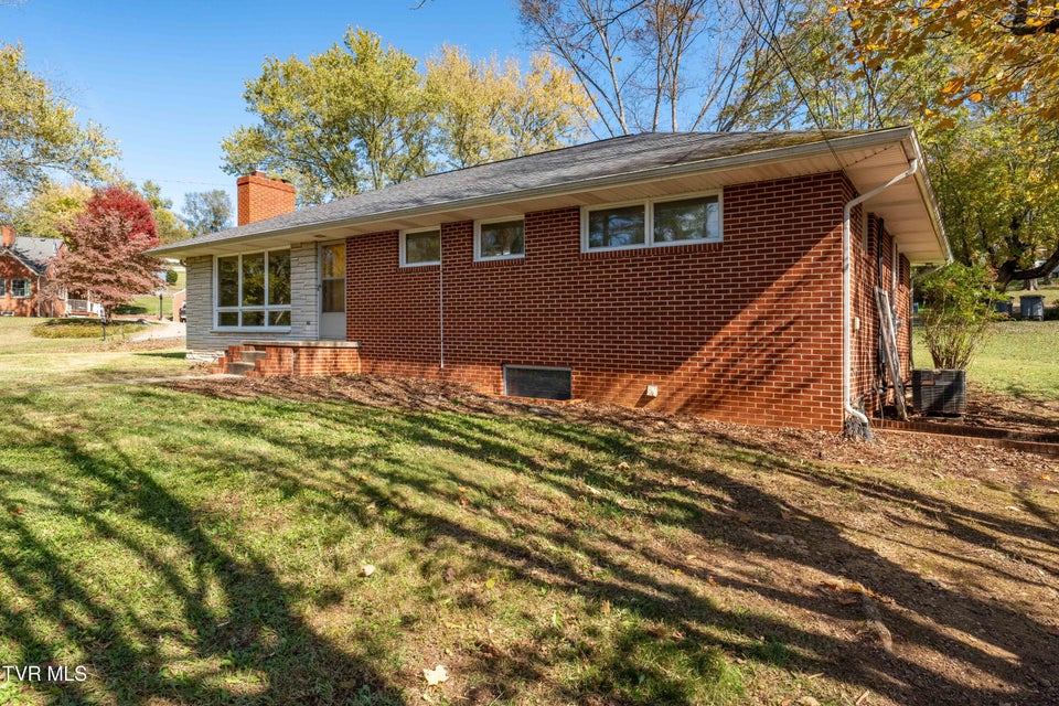 Photo #4: 3601 Montclair Road Road