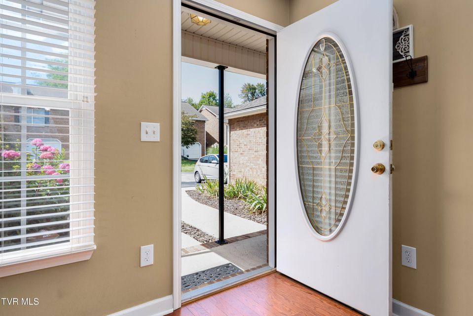 Photo #4: 315 Old Franklin Place