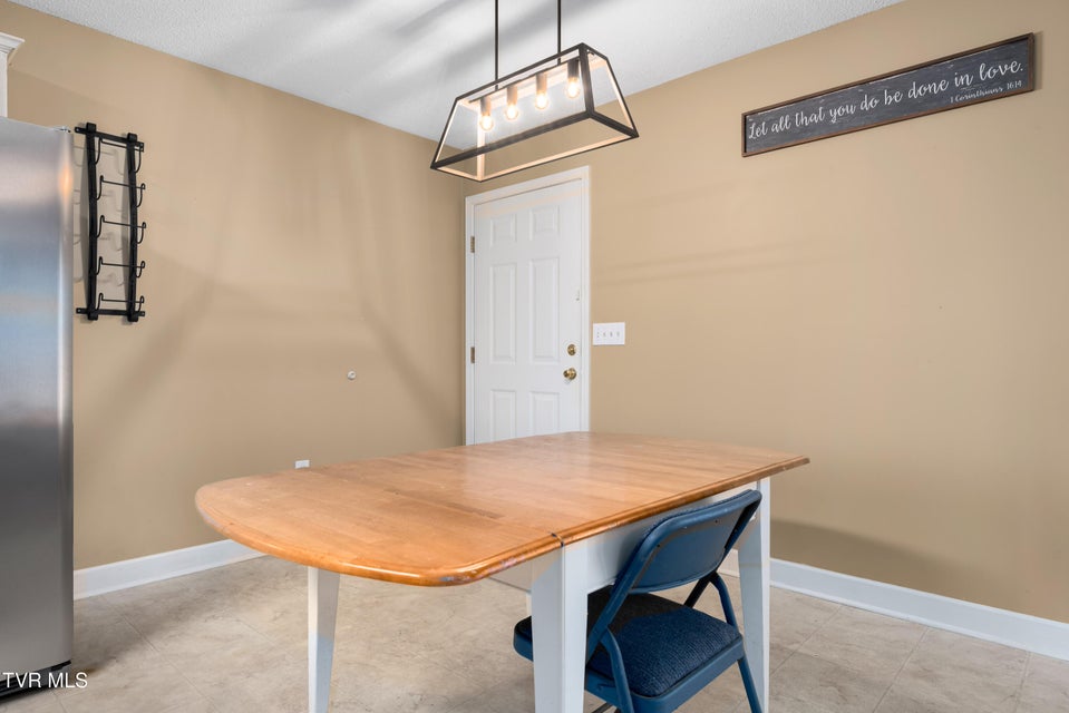 Photo #10: 315 Old Franklin Place