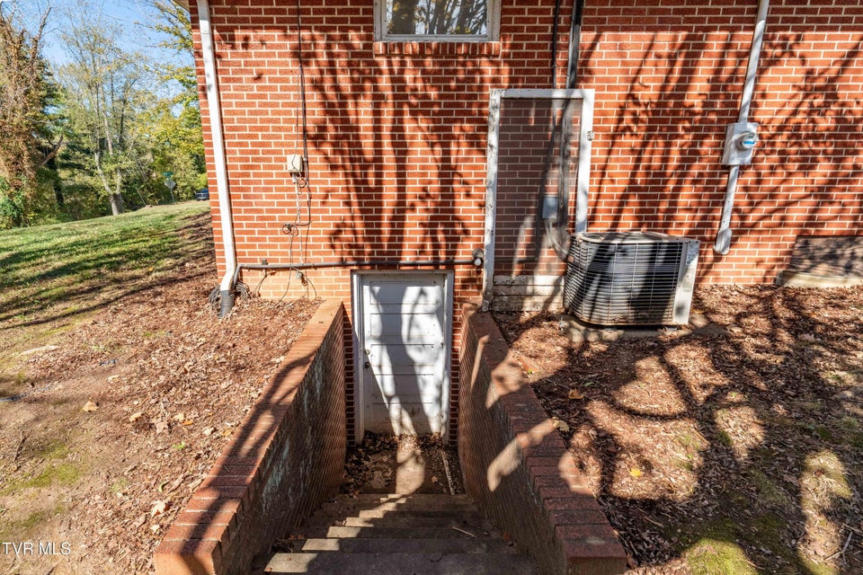 Photo #42: 3601 Montclair Road Road