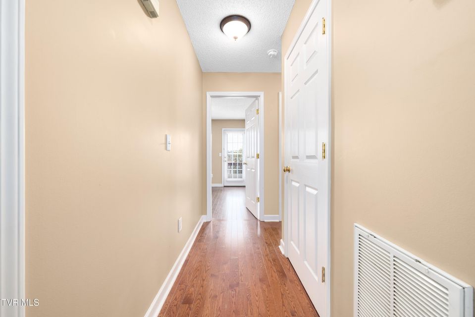 Photo #17: 315 Old Franklin Place