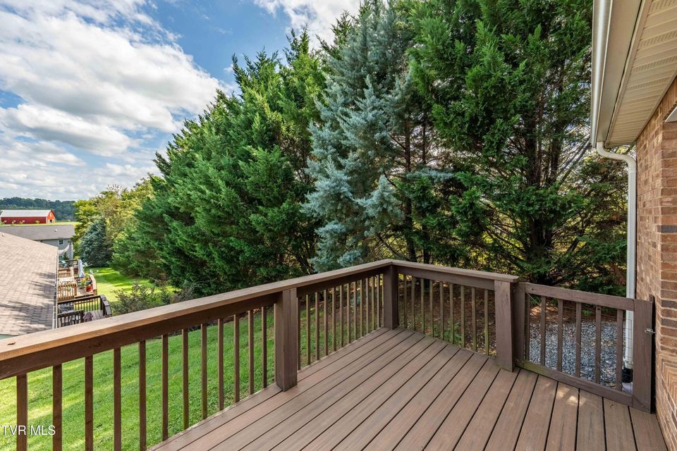 Photo #24: 315 Old Franklin Place