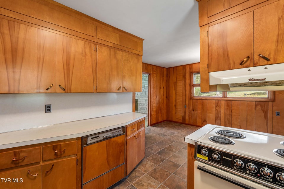 Photo #18: 3601 Montclair Road Road