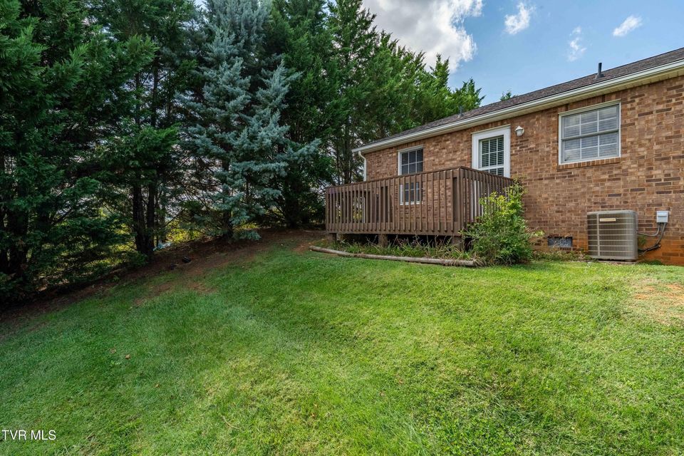 Photo #29: 315 Old Franklin Place