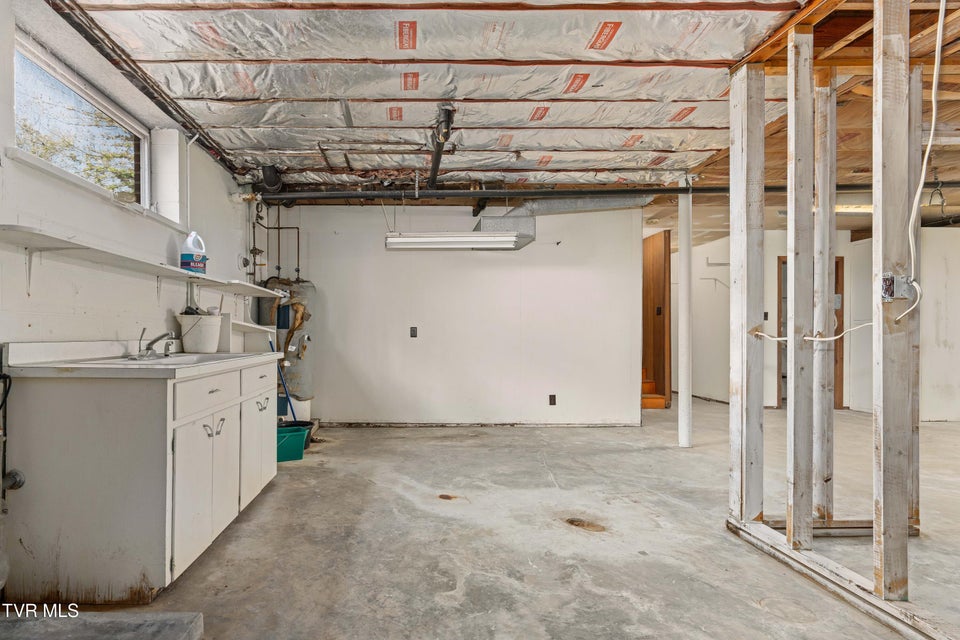 Photo #32: 3601 Montclair Road Road