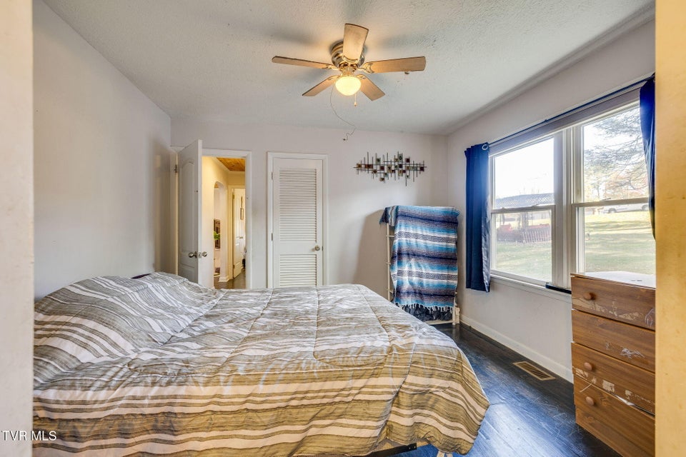 Photo #16: 106 Payne Street