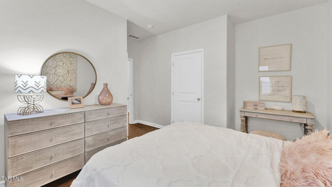 Photo #23: 245 Artist Avenue