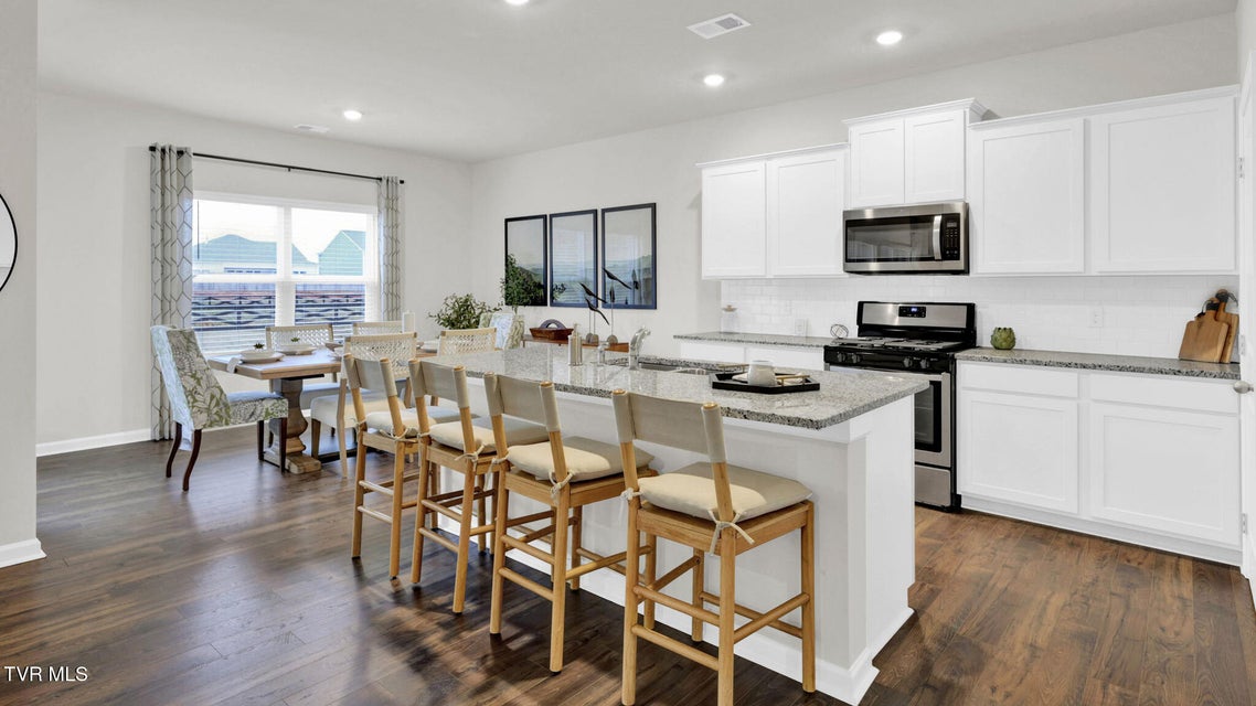 Photo #2: 245 Artist Avenue