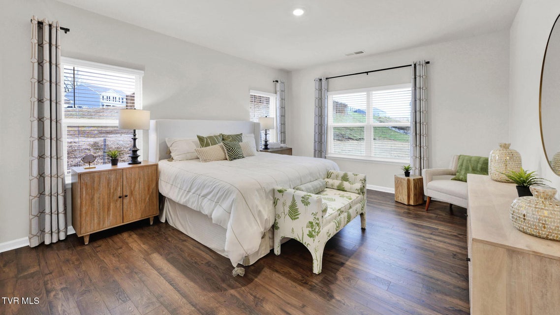 Photo #30: 245 Artist Avenue