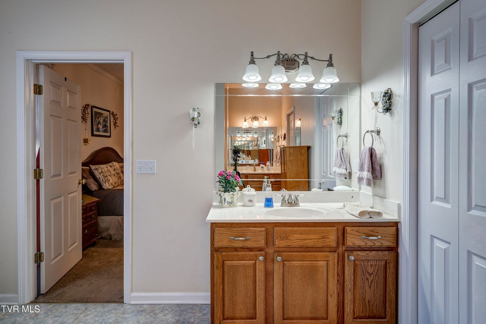 Photo #37: 395 Old Mill Road