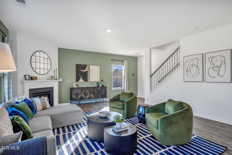 Photo #7: 241 Artist Avenue