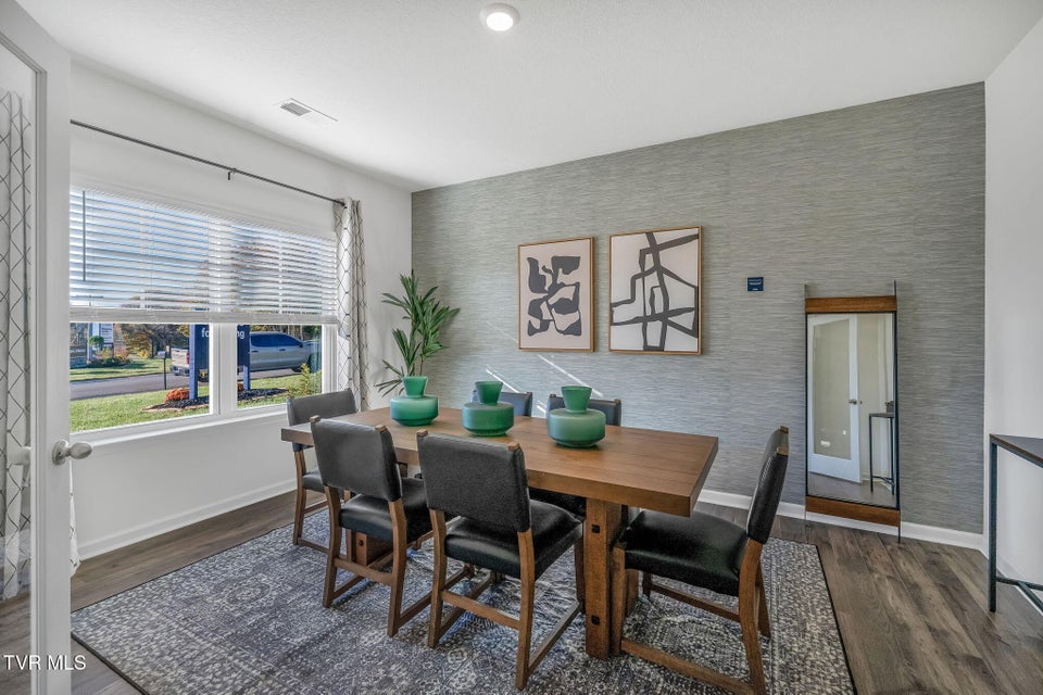 Photo #10: 249 Artist Avenue