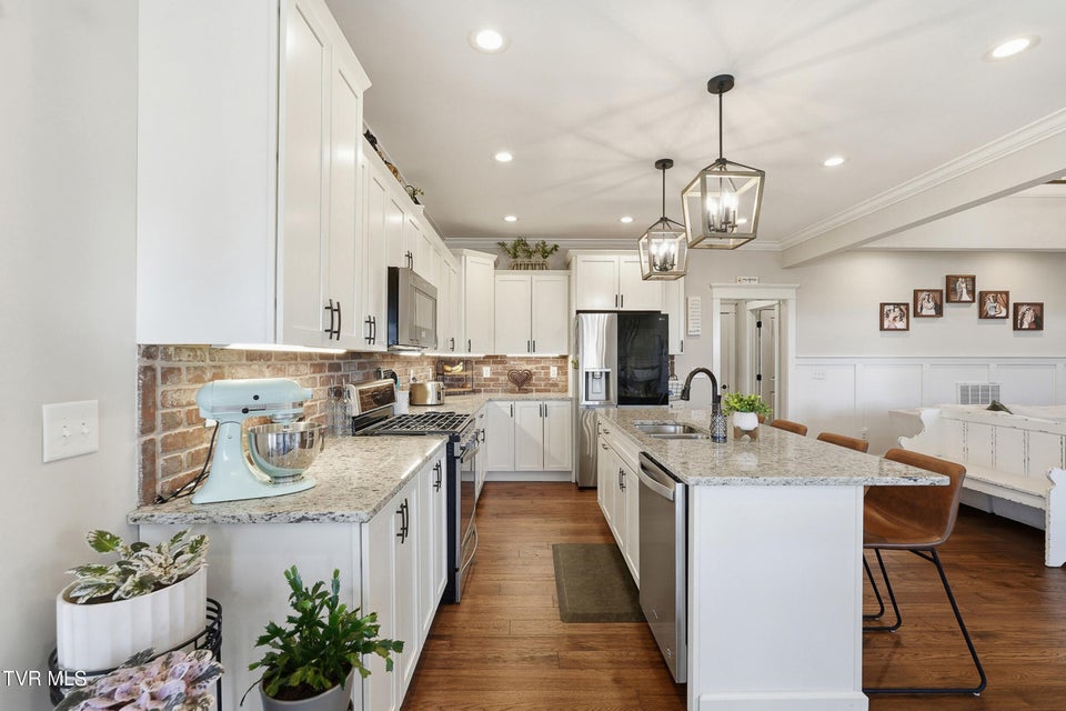 Photo #20: 140 Christine Court