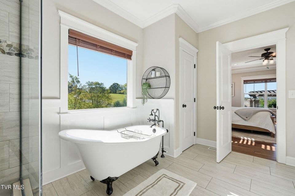 Photo #34: 140 Christine Court