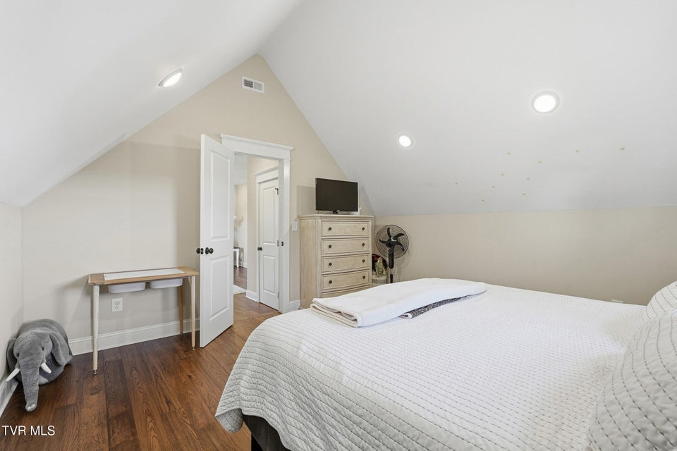 Photo #56: 140 Christine Court