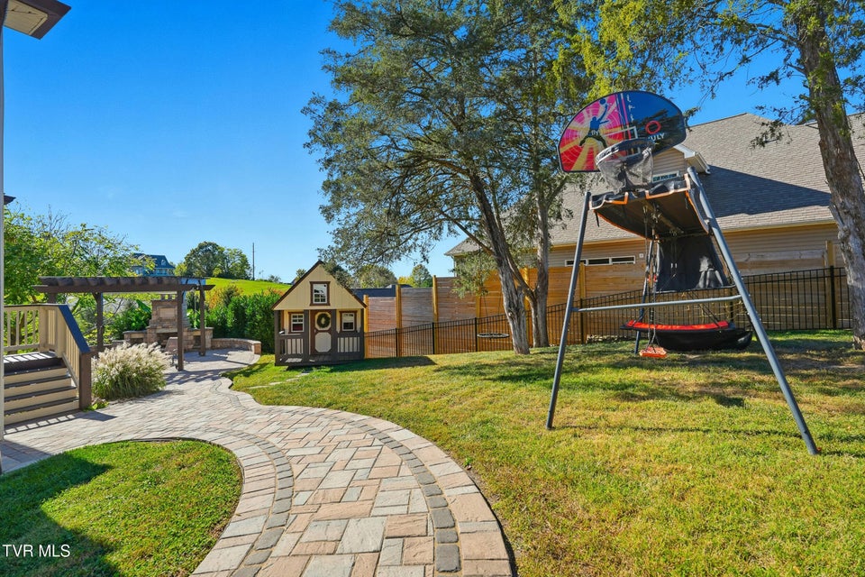 Photo #77: 140 Christine Court