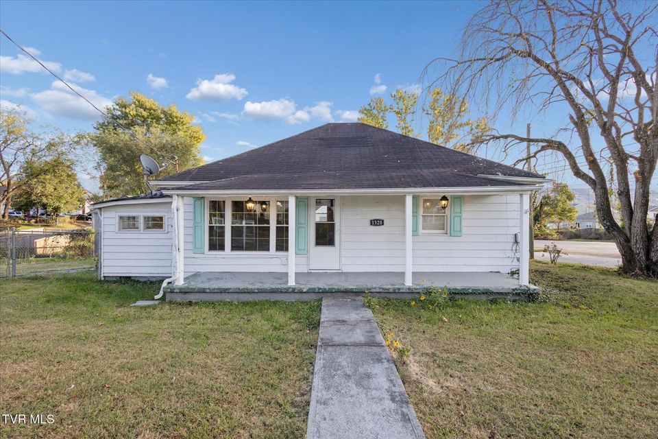 Photo #2: 1320 Mimosa Drive