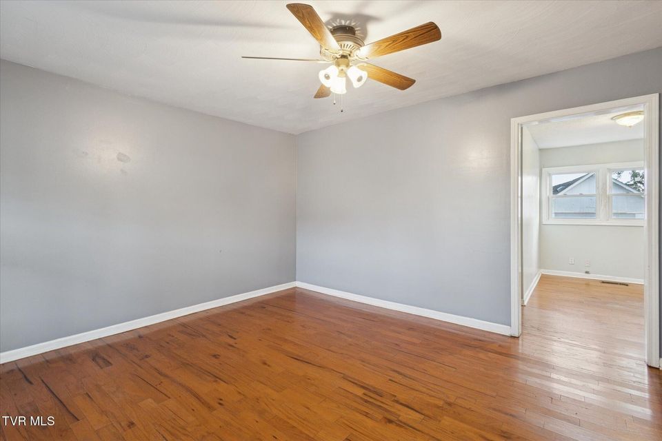 Photo #5: 1320 Mimosa Drive