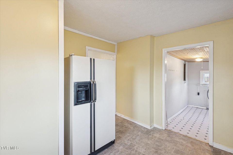 Photo #14: 1320 Mimosa Drive