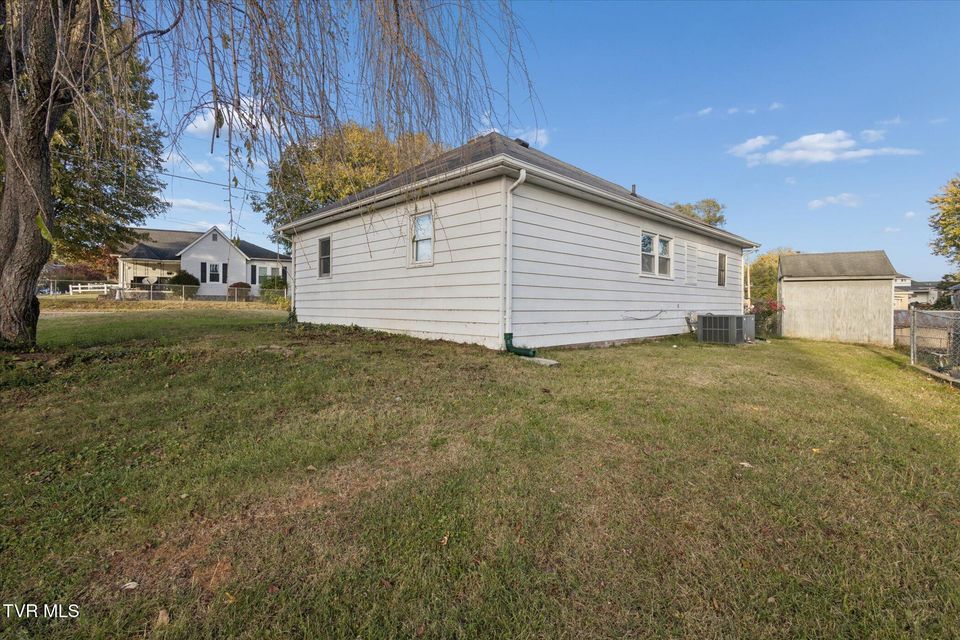 Photo #24: 1320 Mimosa Drive