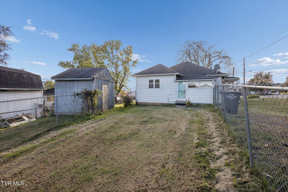 Photo #25: 1320 Mimosa Drive