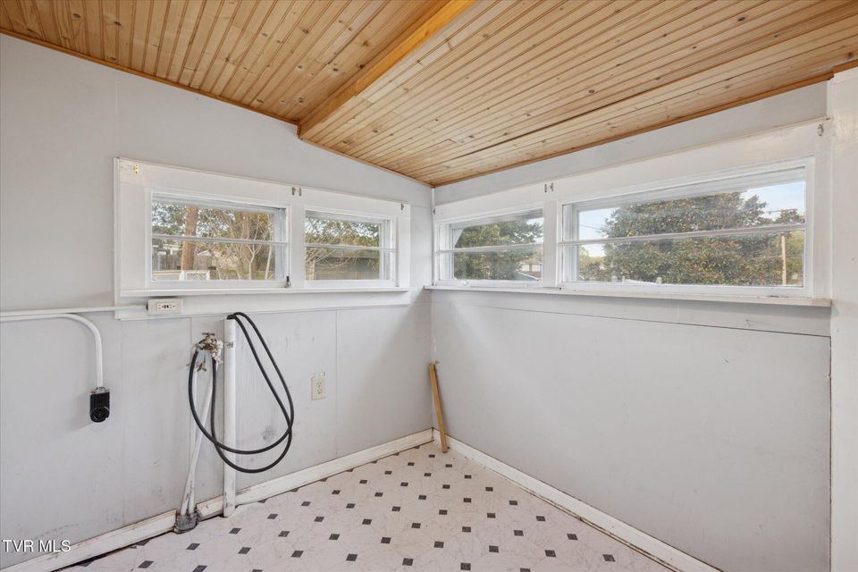 Photo #15: 1320 Mimosa Drive