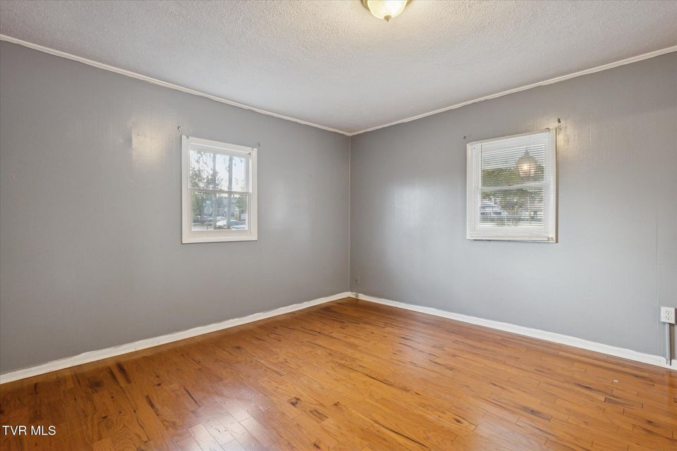 Photo #18: 1320 Mimosa Drive