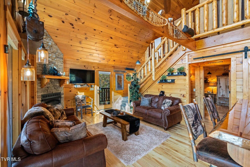 Photo #10: 1560 Starwood Way