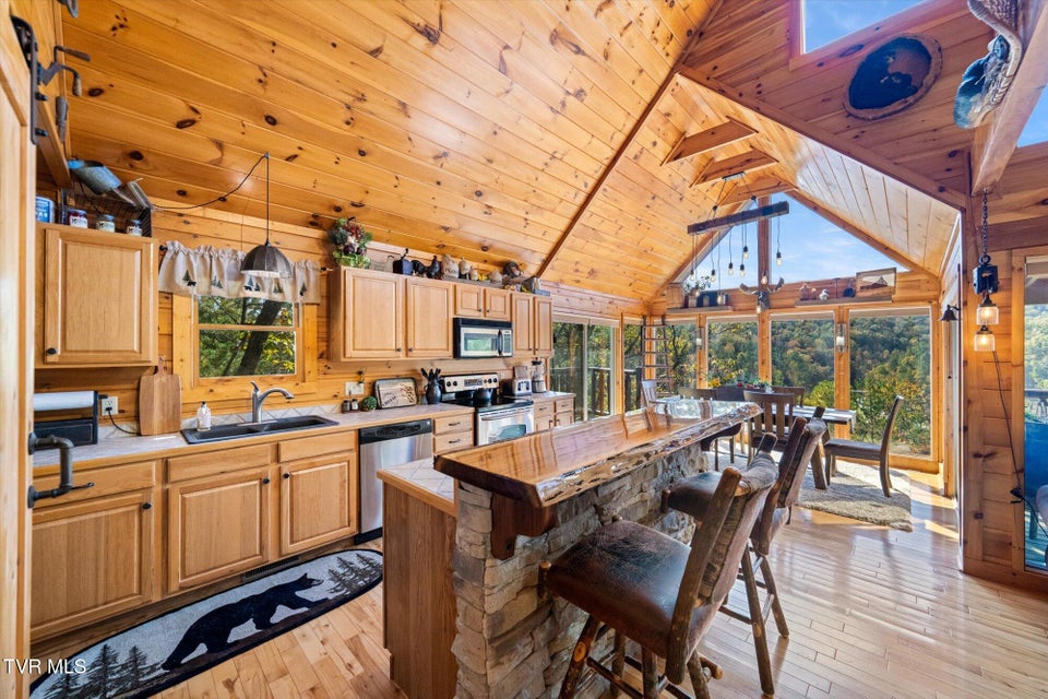 Photo #11: 1560 Starwood Way