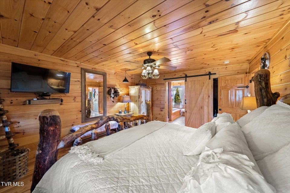 Photo #16: 1560 Starwood Way