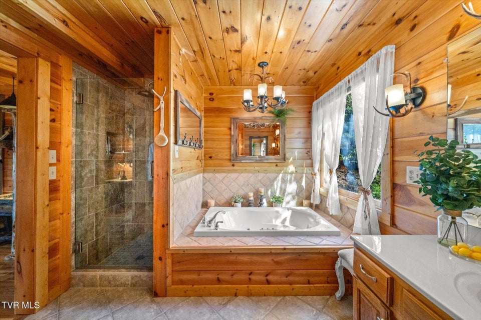 Photo #19: 1560 Starwood Way