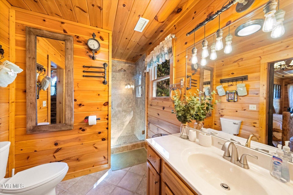 Photo #25: 1560 Starwood Way