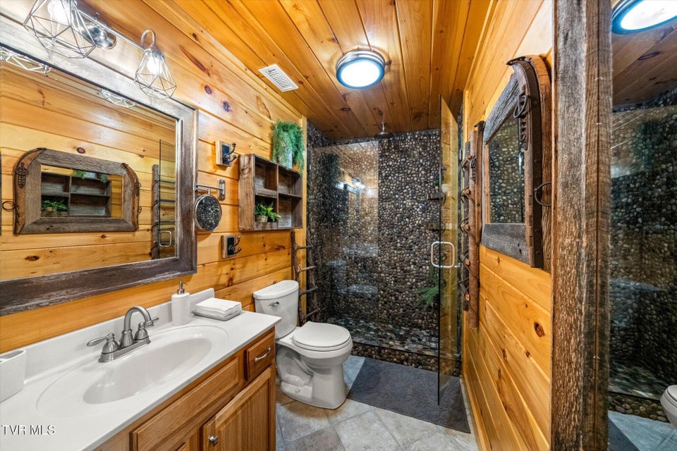 Photo #29: 1560 Starwood Way