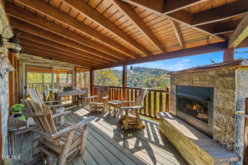 Photo #34: 1560 Starwood Way