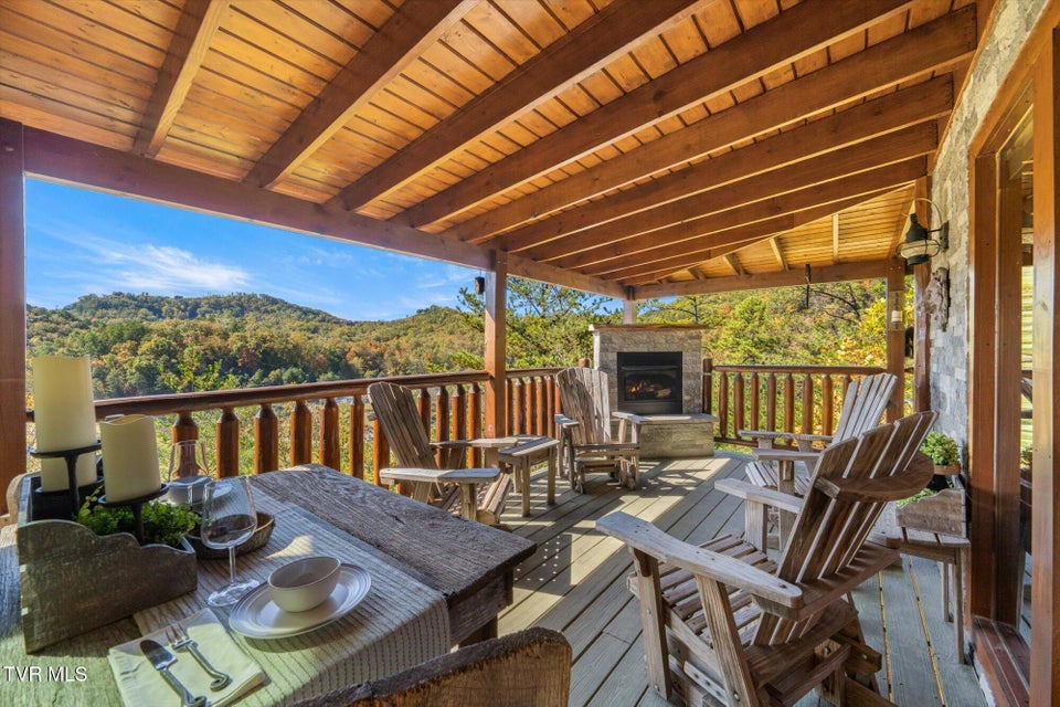 Photo #35: 1560 Starwood Way