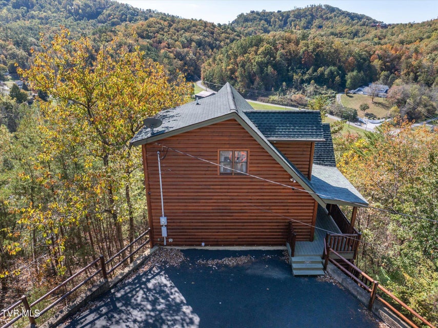 Photo #37: 1560 Starwood Way