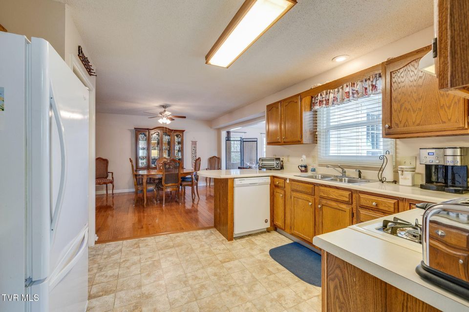 Photo #12: 4116 Bradford Lane