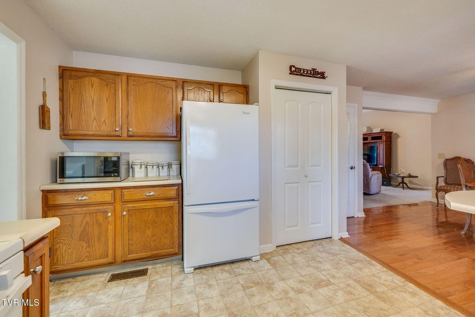 Photo #13: 4116 Bradford Lane